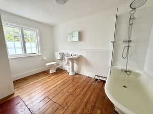 Photo 16- click for photo gallery